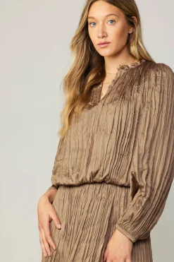Current Air Crinkle Plisse Blouse LATTE Fashion