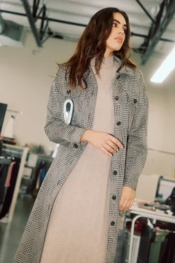 Current Air Houndstooth Long Shacket Coat Grey Hot
